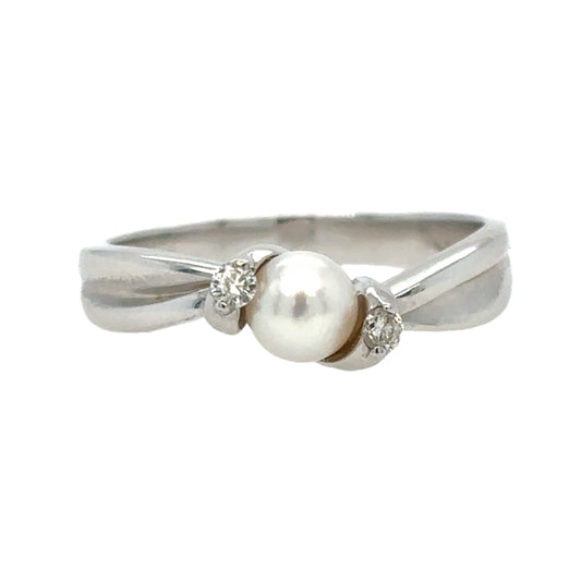 10K White Gold Pearl and Diamond Ring